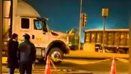 Adulto mayor se resbala sobre la pista y muere atropellado por tráiler en la avenida Néstor Gambetta, en Callao