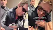 El vocalista de Green Day, Billie Joe Armstrong, ya está en Perú: se animó a pasear por el Centro de Lima y tocó la zampoña