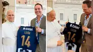 Papa León XIV sorprende al posar con camiseta de Alianza Lima tras obsequio de George Forsyth: "Nuestra Alianza es eterna"