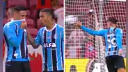 Erick Noriega cometió 2 penales en el Gremio vs Inter de Porto Alegre y se echó a llorar: sus compañeros lo consolaron