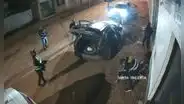 Falsos policías armados intentan asaltar casa de jóvenes en Juliaca: cámaras captaron el crimen