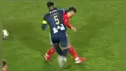 Carlos Zambrano volvió a ser expulsado con Alianza Lima: metió un codazo contra Santiago Arias y vio la roja