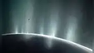 Científicos confirman que la luna Encélado de Saturno cumplen todos los requisitos para albergar la vida en su gran océano