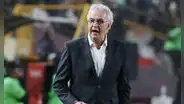 Jorge Fossati decidirá hoy su once pensando en el partido del domingo contra Juan Pablo II
