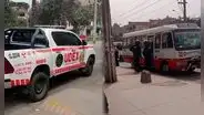 Delincuentes dejan réplica de granada y mensaje extorsivo en bus de transporte público en pleno paro en San Juan de Lurigancho