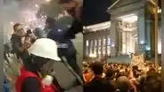 Joven queda en coma tras fractura cerebral por represión policial en protestas del 15 de octubre: "Necesita ser operado de emergencia"