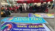 Personas con discapacidad protestan frente al MIMP y exigen que se otorgue permiso para trabajar en la vía pública: ''No atienden nuestras necesidades''