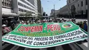 Mineros marcharon otra vez hacia el Congreso para pedir la ampliación del Reinfo por cinco años más