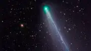 El cometa Lemmon, que aparece una vez cada mil años, está su punto máximo y es visible junto a la lluvia de estrellas oriónidas