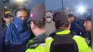 Conductores confrontan a Policía tras el asesinato de chofer en el Callao durante estado de emergencia: "¿Acaso estuviste ahí?"