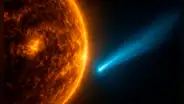 El cometa 3I/ATLAS aumentó su brillo al pasar detrás del sol mientras el mundo espera su reaparición
