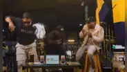 Jefferson Farfán, Luis Advíncula y Roberto Guizasola fueron sorprendidos por la explosión de una bombarda en pleno programa en vivo