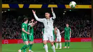Portugal y un partido para el olvido: necesitaba ganar para ir al Mundial, pero cayó 2-0 y Cristiano Ronaldo vio la roja por un codazo