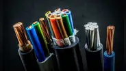 Este metal es 3 veces más barato que el cobre y lo reemplazaría como conductor de electricidad, según científicos