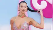 Cantante Dua Lipa llega a Lima en jet privado valorizado en $/25 millones para su esperado concierto