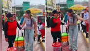 Vendedora ambulante recrimina a tiktoker Jilary por no ayudarla a vender sus gelatinas, pero ella le responde: "No es la manera"