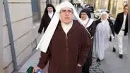 España: detienen a dos monjas excomulgadas por presunta venta de obras robadas de convento