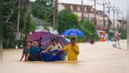 Tailandia inicia labores de limpieza tras una de las peores inundaciones que dejan más de 300 muertos