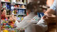 ¿Te cobran 5% extra cuando pagas con tarjeta en Perú? Indecopi responde si es una práctica legal y cuándo puedes denunciarla