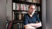 José Carlos Yrigoyen: “En el Perú se piensa más en la reseña, en el crítico, en la transnacional, en la editorial, pero no se piensa en los libros”