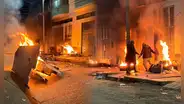 Hallan a joven sin vida y vecinos incendian cantinas clandestinas en Juliaca