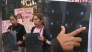 Joven termina grave tras operación y familia reclama negligencia médica: "Dejaron un material quirúrgico en el abdomen"