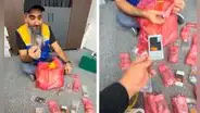 Comerciante en Líbia recibe un envío de celulares 16 años después de haberlos pedido: "Son reliquias"
