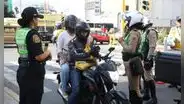 Desde el 21 de enero rigen multas de hasta S/1.320 por circular dos personas en motocicleta