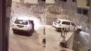Taxista herido embiste a delincuente que intentó asaltarlo y lo lanza a una zanja en Chorrillos