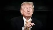 Donald Trump anuncia que una armada masiva se dirige a Irán y advierte que su “tiempo se agota” para negociar