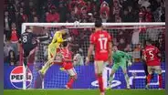Arquero del Benfica se volvió héroe ante Real Madrid: marcó gol de último minuto y metió a su equipo en playoffs de Champions League