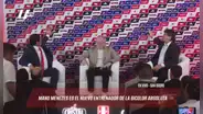 Agustín Lozano y Mano Menezes casi son golpeados por banner que cayó durante la presentación del DT de la selección peruana