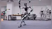 China sorprende con un robot bailarín: se mueve como un humano, sin resbalar y sin perder el ritmo