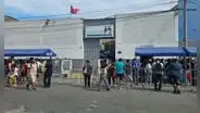 Denuncian cobro de hasta S/30 por espacios en filas para trámites en Reniec de Independencia