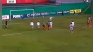 Bassco Soyer tuvo un partido para el olvido con Gil Vicente: delantero peruano erró penal y salió expulsado