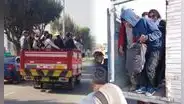 Arequipa: pasajeros viajan en camiones tras paralización de transportistas por alza de combustible