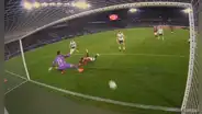 Oliver Sonne conquista República Checa: el espectacular golazo de 'palomita' del peruano con el Sparta Praga