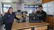 Jóvenes peruanos crean el sistema NeuroSign, capaz de traducir el lenguaje de señas a voz