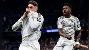 Real Madrid venció al Atlético de Madrid en un derbi de golazos y sigue cerca del Barcelona en LaLiga