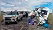 Trece personas fallecidas deja choque entre miniván y tráiler en carretera Arequipa-Puno