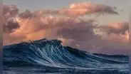 Científicos japoneses desarrollan un generador que produce energía limpia a través de las olas del mar