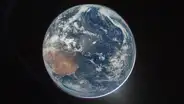 Artemis II se acerca más a la Luna: astronautas de la NASA capturan en imágenes a la Tierra completa desde la nave espacial