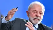 Flavio Bolsonaro supera por primera vez a Lula da Silva con un 46% en una posible segunda vuelta, según encuesta