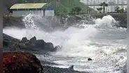 Oleajes anómalos obligan a cerrar 53 puertos en todo el litoral peruano hasta el 30 de abril