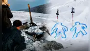 Fueron a acampar en una montaña, pero terminaron sin vida cerca de su carpa rasgada y con radiación en la ropa: ¿qué pasó con los 9 estudiantes?