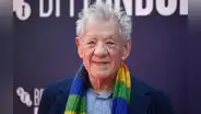 Ian McKellen recuerda que le aconsejaron "no inmiscuirse" en política: “No seguí el consejo de una generación anterior”