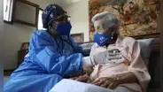 El servicio exclusivo para adultos mayores, movilidad reducida o enfermedades crónicas de EsSalud para recibir atención médica en casa