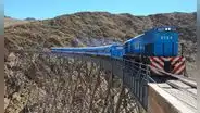 Uno de los trenes más altos del mundo está en un país de América Latina: viaja a más de 4.000 metros de altura