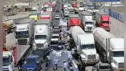 Anuncian paro nacional de transportistas si Gobierno no aprueba subsidios por alza de combustibles