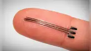 Científicos desarrollan un innovador implante 3D que reduce la presión arterial mediante estimulación eléctrica suave